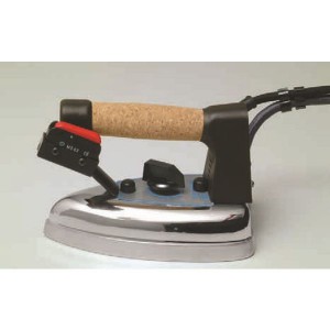  Kg. 1,700 Fer à repasser