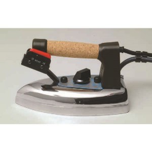  Kg. 2 Fer à repasser