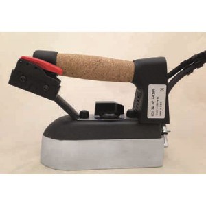  Kg. 1,350 Fer à repasser