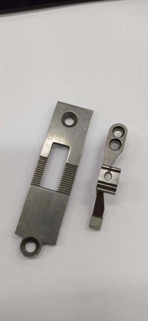 PFAFF 1245 Plaque à aiguilles / Griffe