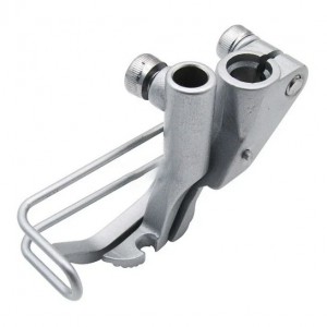 Durkopp ADLER Decoupe droit  Pied de biche machine à coudre triple entrainement