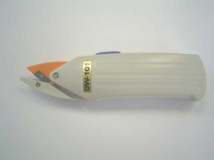 -  Ciseaux electrique