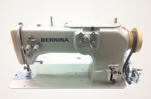 BERNINA 217 - occasion Machine à coudre Zig-Zag industrielle broderie par cames