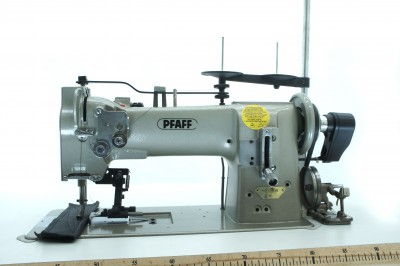 PFAFF 145 Piqueuse plate triple entraînement machine à coudre base plane pour le cuir
