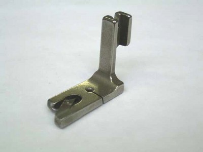 Pied de biche pour machine à coudre industrielle OURLEUR 4.8MM (04)